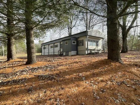 4979 21 Mile Rd, Marion, MI 49665