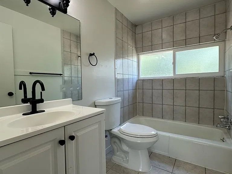 951 N Redwood Rd — Photo 21