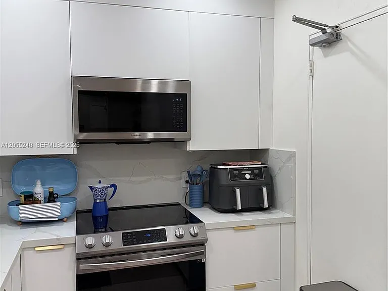 10185 NE Collins Ave #822 — Photo 9