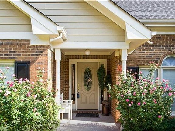 950 Thornwood Circle 