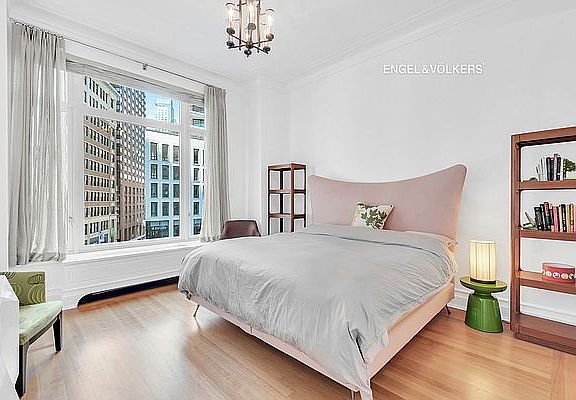 5th image of 15 Central Park W APT 6L