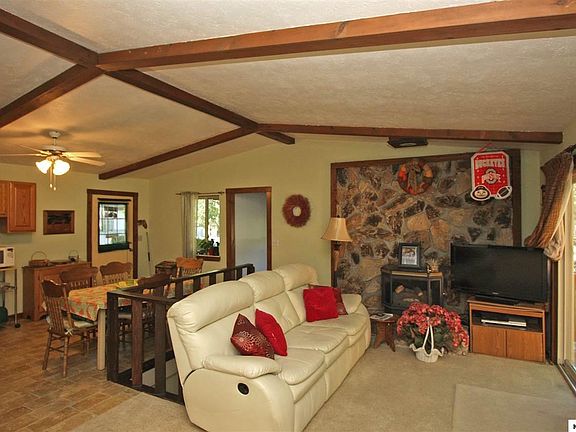 4th image of 320 Greenacre Dr