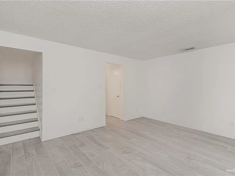 2201 S Jackson Rd #31M — Photo 2