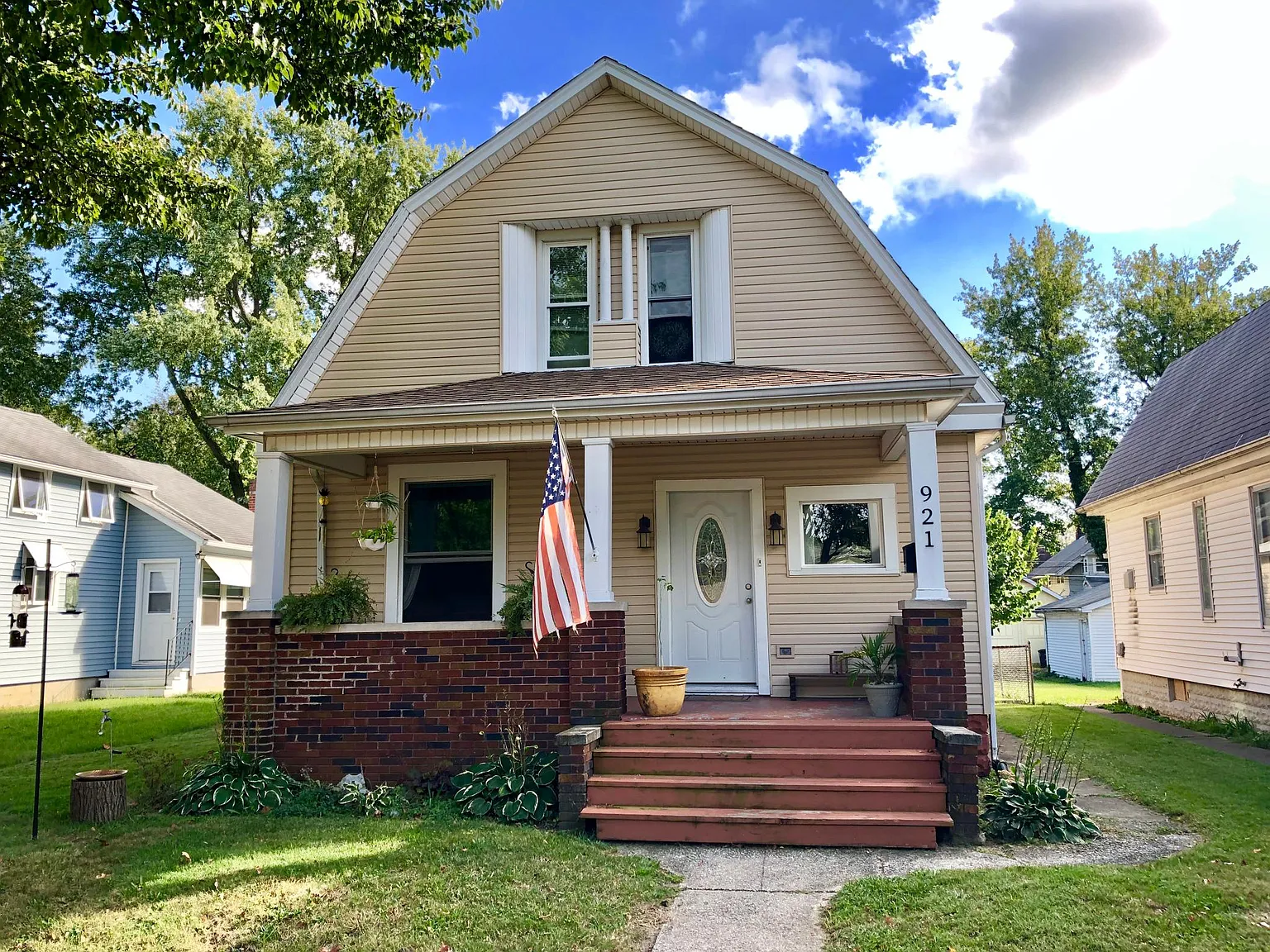921 Cottage Ave photo 1