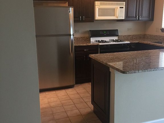 4th image of 25 Carey Ln #0