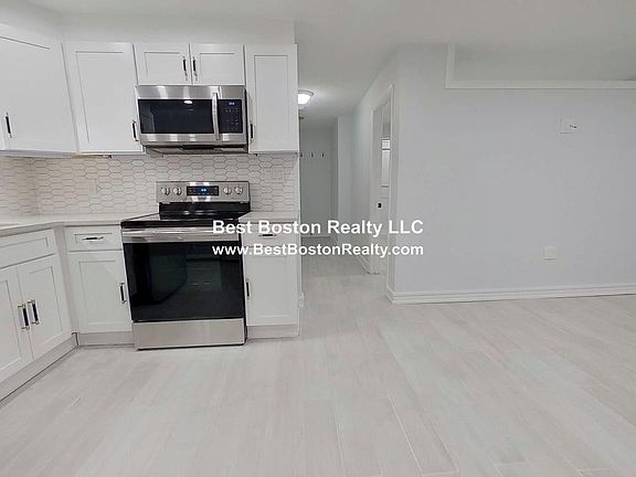 3rd image of 714 Winthrop Ave APT 203