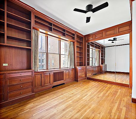4th image of 159 W 13th St APT 4