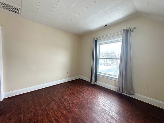 4th image of 102 Stearns St Floor 2