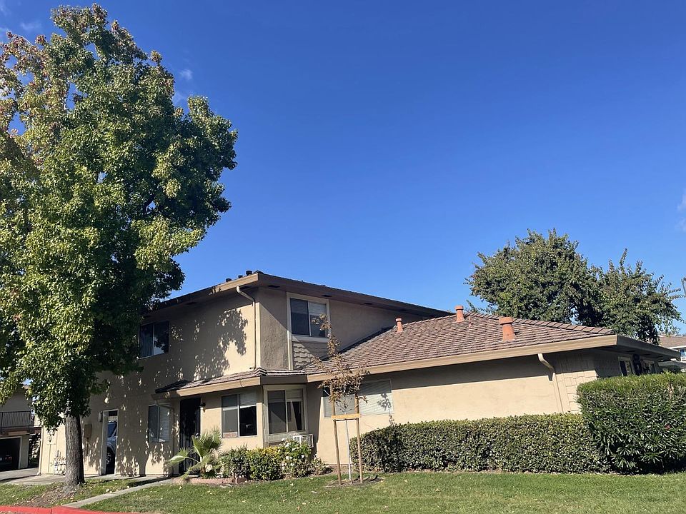 1st image of 847 Gilchrist Dr APT 3