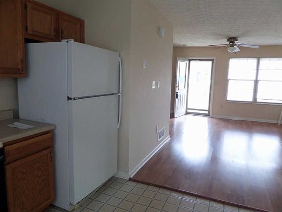 2nd image of 1046 Pinoak Dr
