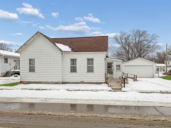 2nd image of 209 Main St