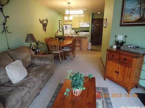 3rd image of 865 N Harbor Village East Dr