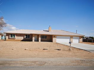 15575 Blackfoot Rd, Apple Valley, CA 92307