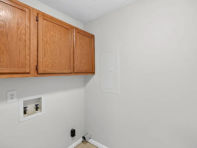 8471 Yadkin Cir #F — Photo 8