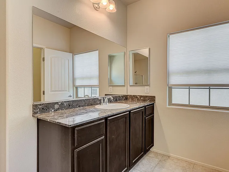 9522 Vega Carpio Ave — Photo 40