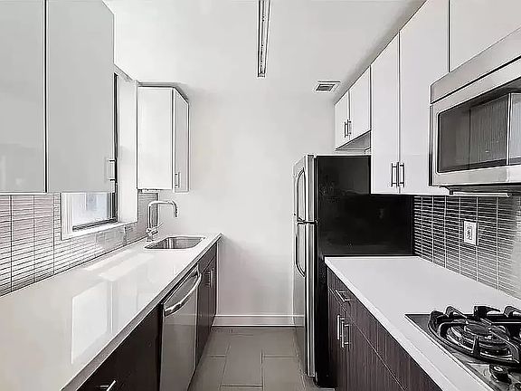 2nd image of 184 Lexington Ave APT 13D