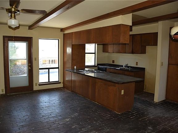 4th image of 6504 Amposta Dr