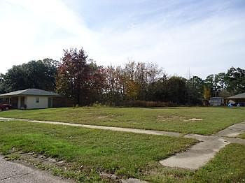 2nd image of 1765 Gurlie Dr