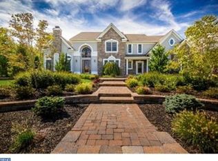 157 Fellswood Dr, Moorestown, NJ 08057