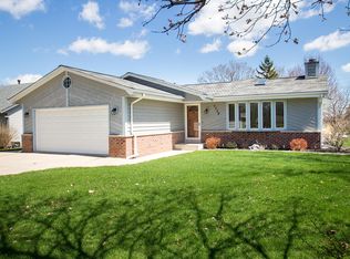 4446 S 68th St, Greenfield, WI 53220
