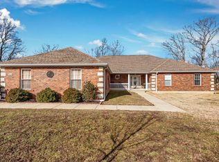 5934 Oakwood Ln, High Ridge, MO 63049