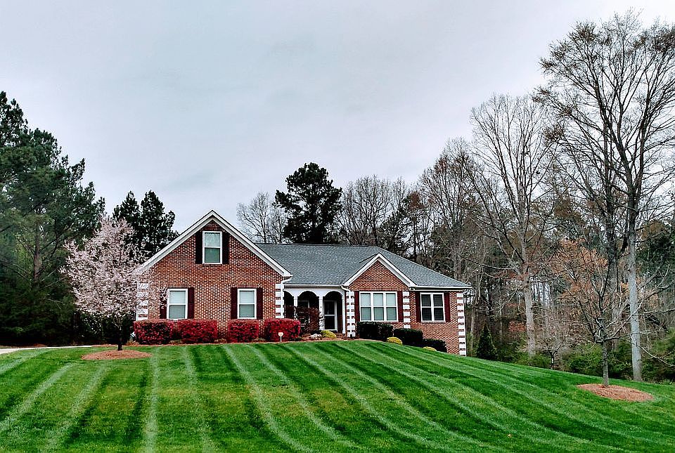 1st image of 425 Shelby Ann Ln