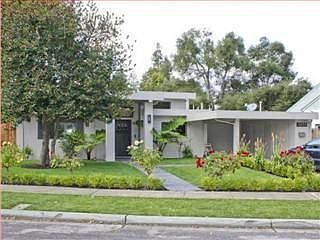 1st image of 1023 Oakland Ave