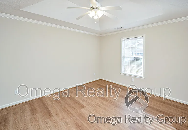 18488 Thoroughbred Dr — Photo 16