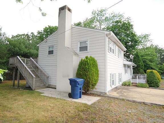 4th image of 808 Beachwood Blvd
