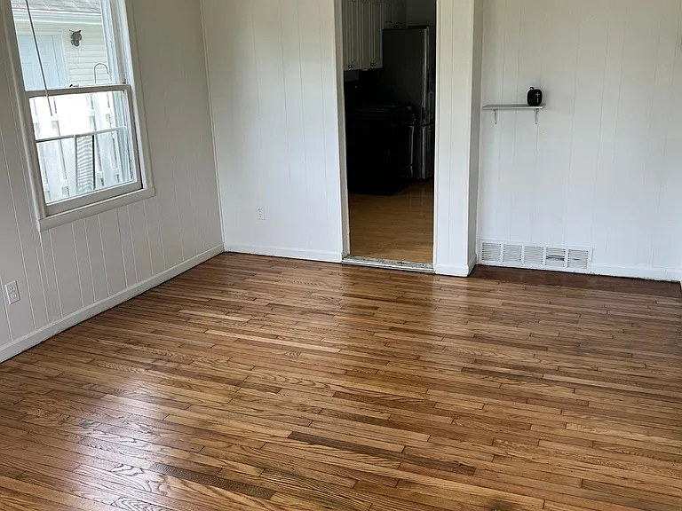 27374 Hampden St — Photo 5