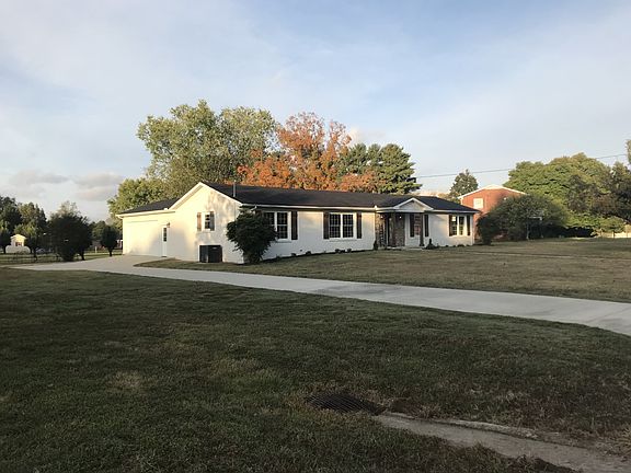 2nd image of 107 Rosewood Dr