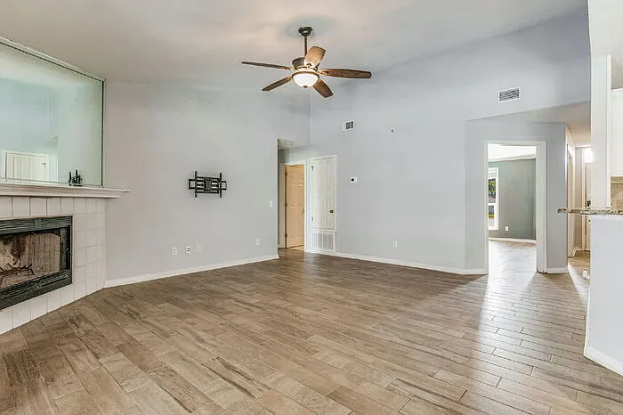 907 Catskill Ln — Photo 42
