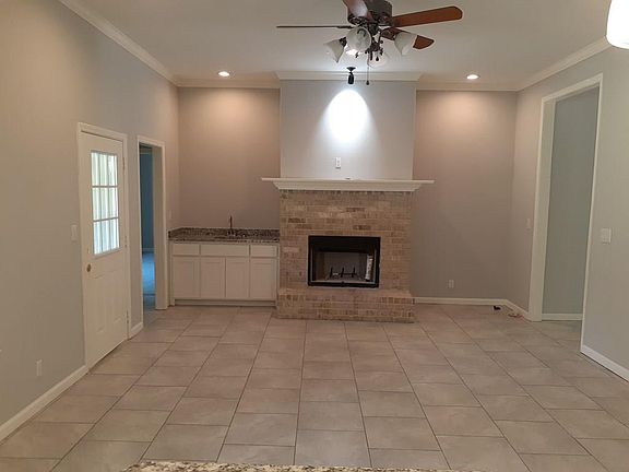 3rd image of 108 Shady Shores Dr