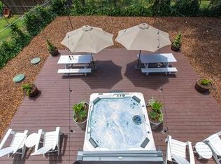 10872 Forest Hills Rd, Forestville, CA 95436