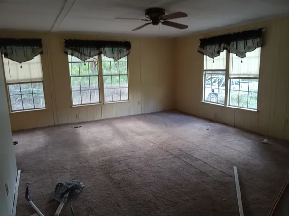107 Wateroak Rd, Satsuma, FL 32189