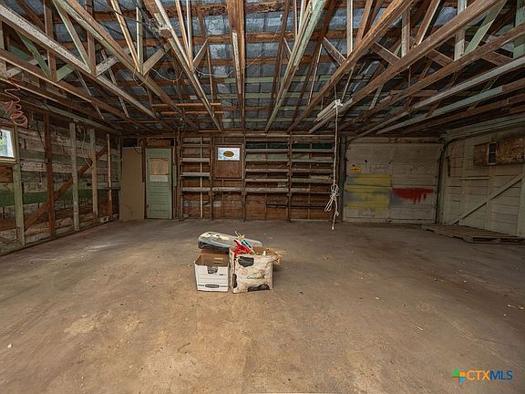 3rd image of 340 Rio Oak