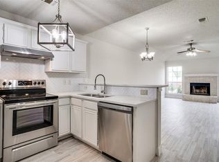 3916 Wanklyn St, Dallas, TX