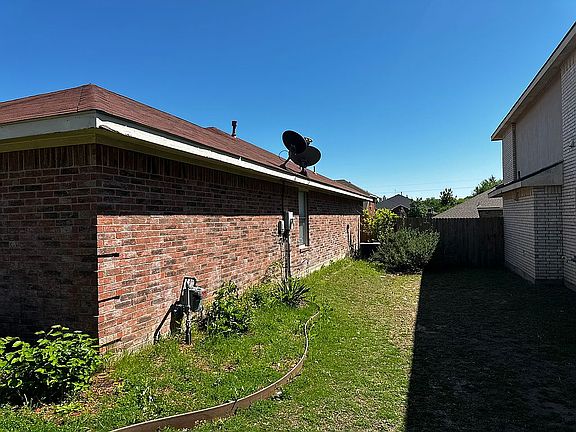 3rd image of 438 Tranquility Ln