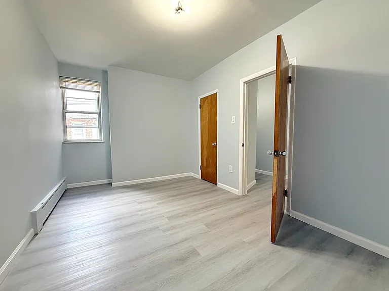 2217 S 24th St — Photo 30