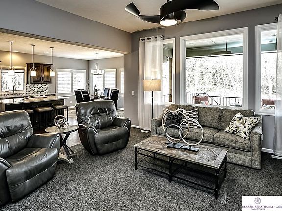 3rd image of 23424 Nancy Cir