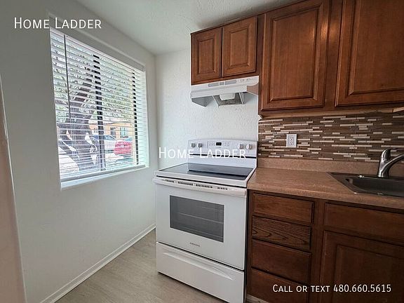 4th image of 2115 N Oracle Rd APT 4104