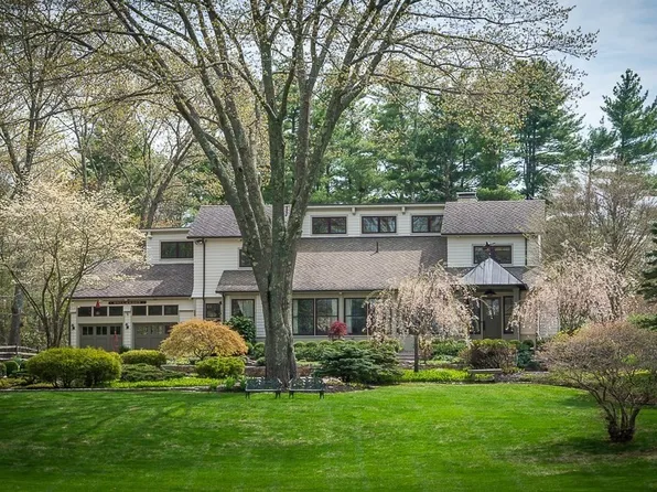 103 Essex St, South Hamilton, MA 01982