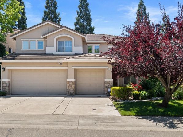 1045 Callander Way