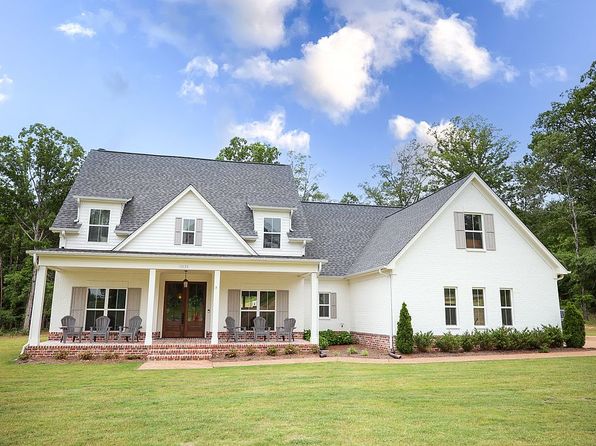 13033 Pebble View Dr, Byhalia, MS 38611