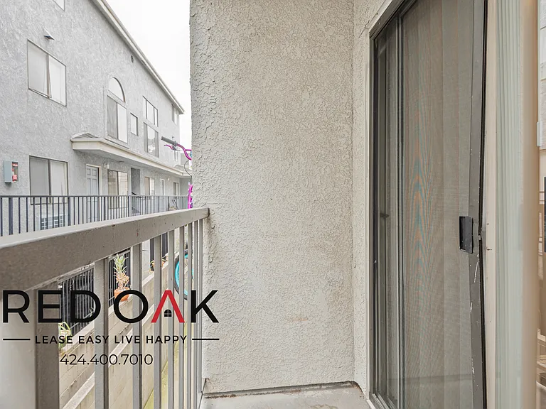 5224 Cartwright Ave #7 — Photo 11