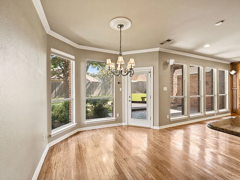 3316 Lexington Ave — Photo 29