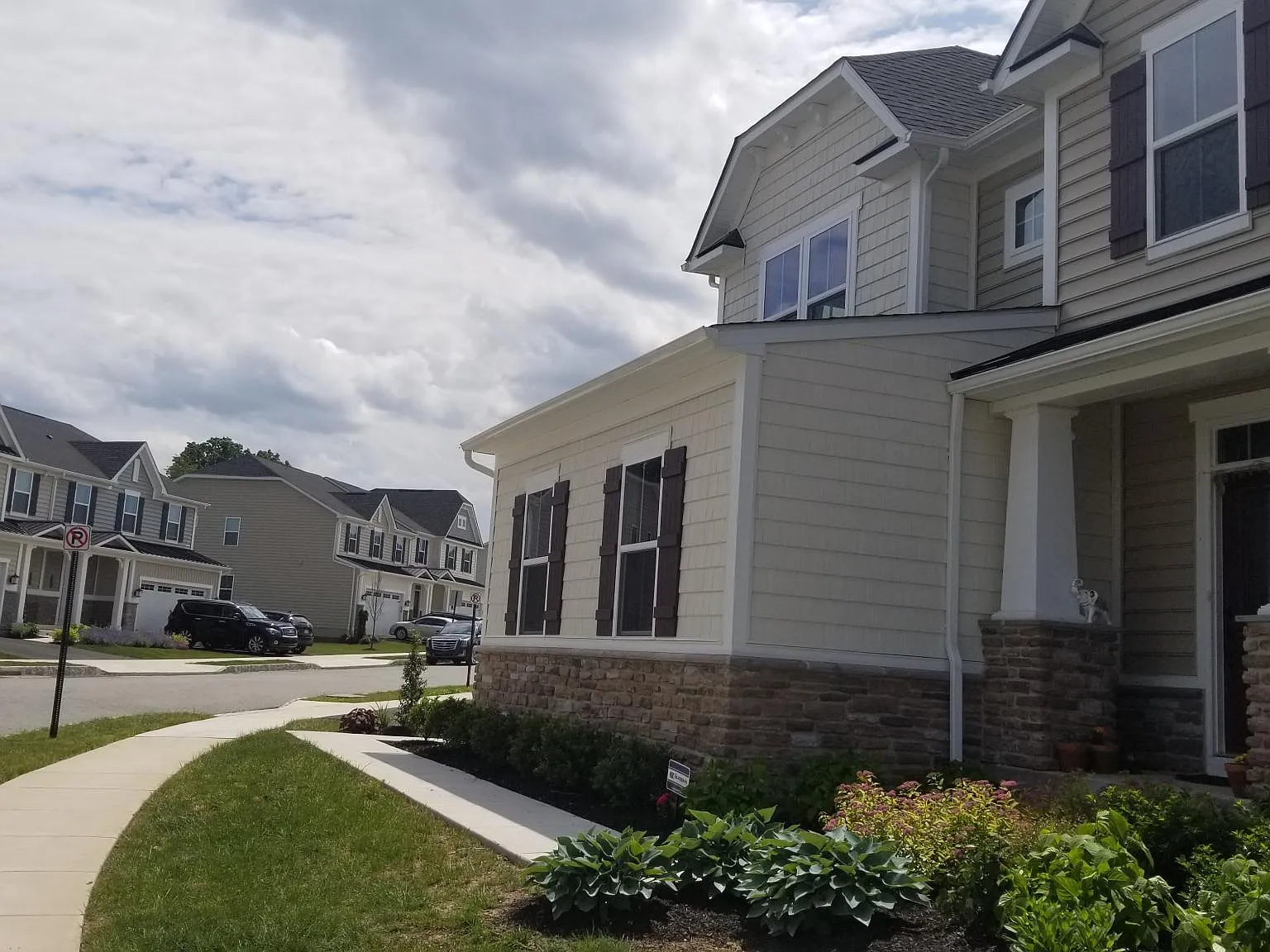 154 Providence Cir — Photo 3