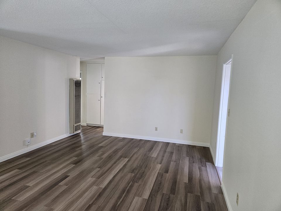 1st image of 367 E 18th St #5