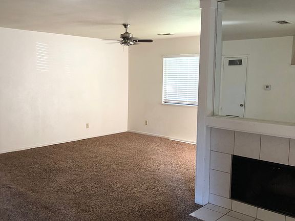 4th image of 1190 S Winery Ave Unit 123
