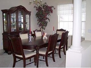 1st image of 365 W Barclay Ct